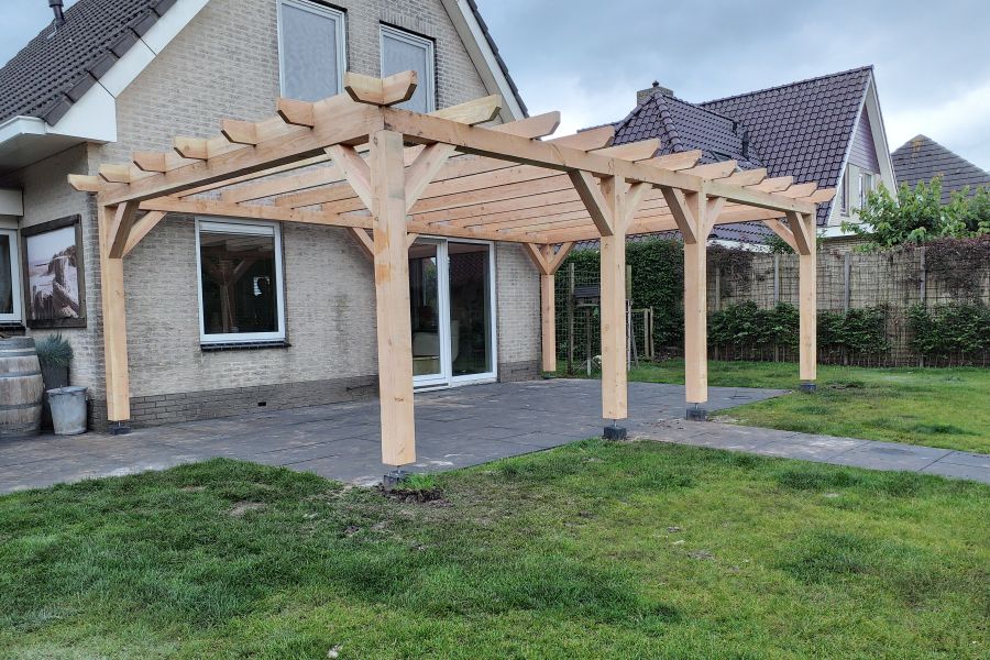 Maatwerk-Pergola-001-Prieelspecialist-900-600px